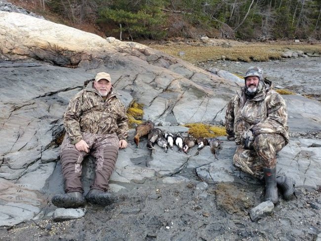 Another great day chasing seaducks. #drakealanticflywaynorth #maineduckhunting #oldsquaw #DrakeWaterfowl #maineguide #tanglefree #Eider #oldsquaw