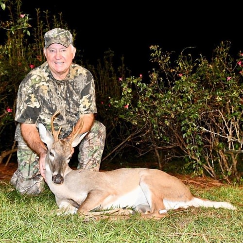 It take The Musketeers long to get on the board.  Congrats! #redblufflodge #scdeerhunting #schoghunting @ Red Bluff Lodge