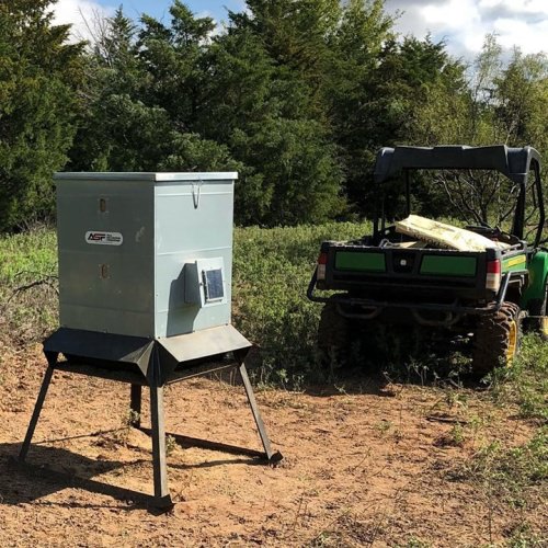 One of our friends and clients put out an ALL SEASONS FEEDERS® 600lb electric protein feeder and filled it full of Double Down Deer Feed and the deer are devouring it!
#itsalifestyle #allseasonsfeeders #protein #deerhunting #bowhunter #bucks #oklahomahunting #oklahoma #feeders