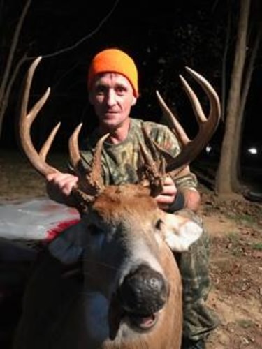 My husband Jake Hutchins killed this 15 pointer 17 inches spread n weighs about 200 pounds in Daviess county KY yesterday November 13, 2016 .