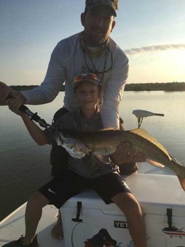 Caught Hookin' Fishing Charters is located in Edgewater, Florida and specializes in fishing the Mosquito Lagoon. Capt. Tim Browns knowledge and positive attitude make his trips perfect for serious anglers as well as beginners and kids. Check out his trips, rates, and ask him any questions at Fin and Field...http://bit.ly/2nkBqOp
#FishingCharters | #Edgewater | Fly Navarro | #FamilyFishing | #Adventure | #FinAndField