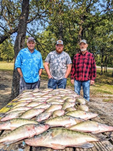 Paul, David and Garrett fishing with D&K Guide service on Lake Eufaula. This weather and fishing has been so nice here lately. Had a great time cutting up and having some good laughs with you gentlemen. Fish caught in 6 to 12 feet suspended in cover we threw back as many as we kept today.  I don't brag on livescope enough it's one heck of a tool to put your clients on fish. #bonestixcrappierods new models coming soon I'm working on having some extras for sale 59.99 for a 10 foot rod.