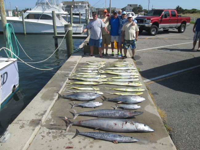 Bending rods in OBX! GODSPEED Charters had a nice haul today! #Fishing #NorthCarolina #OBX #FinandField