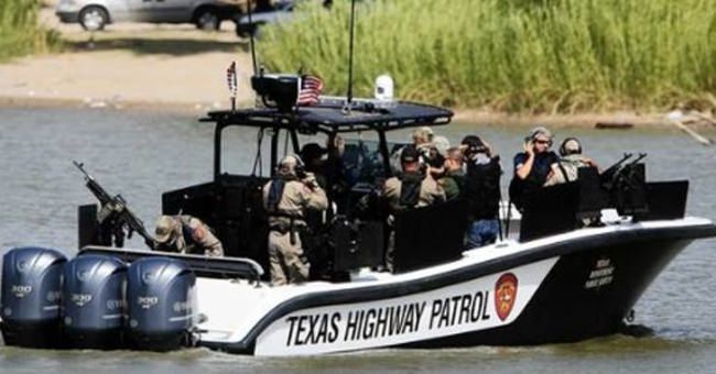 Here comes the Law! #BiggerNTexas #PullOver #Fishing #Boating #FinandField