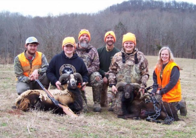 Successful family hunt at Wilderness Hunting Lodge.
#TN #Hunting #Family #FinandField