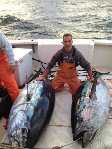 Kelly Ann Charters showing some slabs! #Fishing #Tuna #FinandField