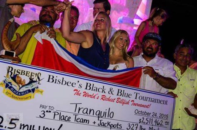 Who doesn't love Cabo tournament action? Tranquilo Charters racked in the big bucks Bisbee's Black and Blue Marlin Tournament! #Fishing #Cabo #BookACharter #Tanguilo #HookedonBisbees #MillionDollarMarlin #FinandField