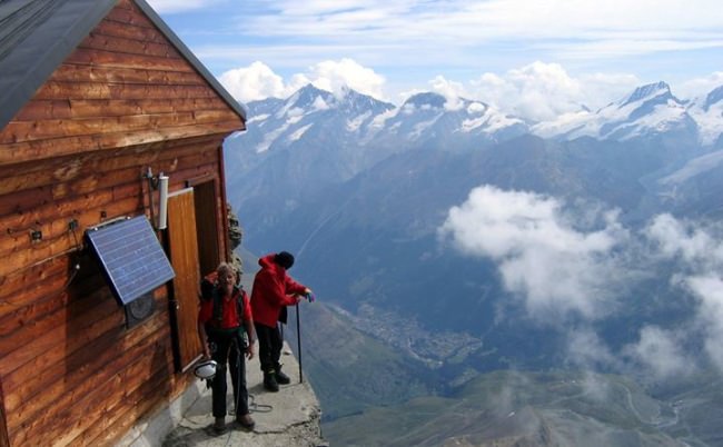 Who ordered a cabin with a view? 

#Adventure | #FinandField | #Mountains | #Cabin | #DoNotLookDown
