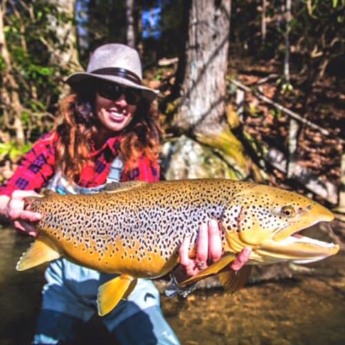 Check out how Lesa Varie spends her winters. #simmsfishing #forgettheforecast