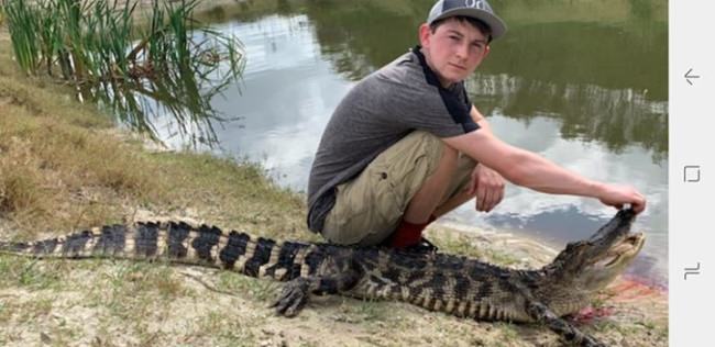 Had an awesome time guiding Roy and his boys to their gators. "Gator hunting is the best of fishing, hunting, and adrenaline junky thrill seeking combined"...yes sir, you Nailed it!  #floridagatorhunting #getbitoutdoors  #beastmode #Blessedtohunt www.floridagatorhunting.com