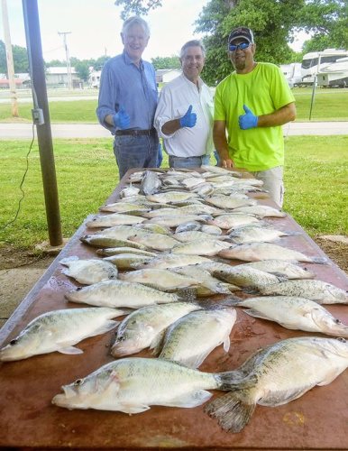 Steve and Tim and I keeping 82 Crappie thanks for Mr Larry for taking our pic. fish caught on a shallow pattern today go figure I thought it was gonna be slow until we tried something different then the fish slinging began. Thanks for fishing with D&Kguide service. it's always a adventure day to day.#lakeforktackle.