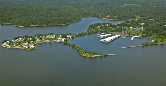 Welcome Moors Resort & Marina! Visit #Kentucky and fish with Don Schnuck a.k.a "The Big Kahuna". It is easy to understand why Moors Resort & Marina hosts more fishing tournaments than any other facility in the region. #Fishing #BigKahuna #FinandField