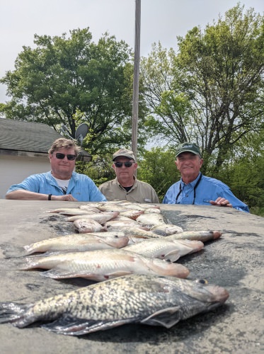 Larry, Mark and Matt fishing with D&K Guide Service on Lake Eufaula. Found a cork bite today it was so fun, but they just are getting up there so it's not strong just yet. Probably would have caught more staying out in 4 feet to 6 feet. But it's all about having fun so I Could not resist being able to watch that cork go under. Had a great time guys Thanks for your repeat business.#bonestixcrappierods .