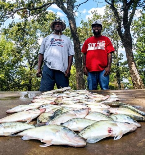 Ray and Mack fishing with me today on Lake Eufaula. We had a great time and also had a great day of fishing. Sometimes when you find this many fish on life scope you can manage a decent mess. Last spot we hit of the day I believe was the jackpot lol. This Wednesday is the only day I have open this week. Have a few days open next week.#bonestixcrappierods.
