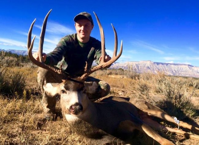 1st Buck Bravo for this young man hunting with Rooster's Guide and Outfitting Adventures, LLC in #Colorado. #Hunting #FinandField