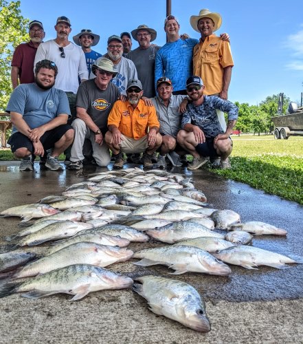 Tim Moxley and his fun crew have been coming to fish with us for ten years now. We have had some memories together let me tell ya. This was a group trip with Justin Dodd, Dillon Hacker and me. Fish were roaming in 4 to10 feet pretty scattered with the water still on the rise. Had a great time as we always do. I look forward to your bunch every year. Thanks for your help Dillon and Justin.