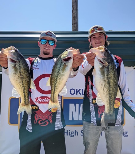 Taylor and Jayden fishing OBN high school fishing event on keystone this weekend. Dont know if they made top 5 for nationals this year results are not out yet. But they probably at least finished top ten in the state this year and every year they fished these events for 5 years now. Please dont take that as a brag I'm just a proud father and coach. It's been a blast hanging out with y'all we made alot of good memories together. And hey we still have one more tournament by qualifying for state tournament.