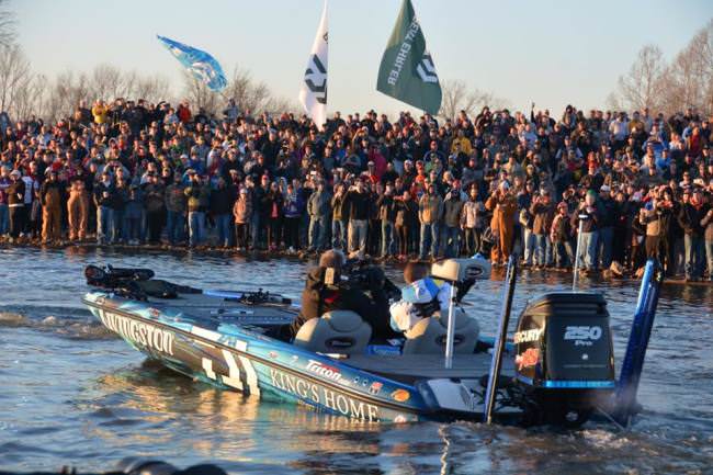 Check out the huge crowd for Bassmaster Classic! If you can't be there, then get live updates at http://www.bassmaster.com/video/bassmaster-classic-live. #Fishing #BassMaster #BassMasterClassic #Adventure #FinandField