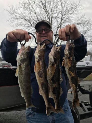 Another great couple of days on the Cumberland River catching Walleye and Sauger!!  Guide Jeff Brown caught 21 fish each day (I was with him day 2) the last two days!!  Here are a few photos of just some of the fish we caught!!  Video coming!! 

Now is the time!!  Come see us!

931-403-2501
www.tennesseewalleyecharters.com