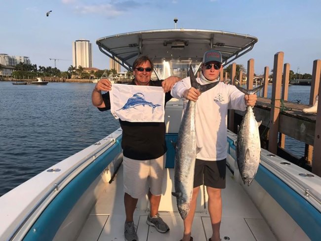 Slob City Charters (https://bit.ly/2q6vBoB) treated this multigenerational group of anglers to a great day on the water!