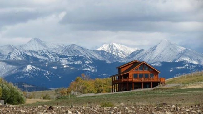 Who is ready go hunting in Montana? 

#BigSky | #MT | #Hunting | #FindYourGuide | #FinandField