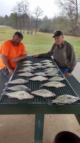 Only got to fish two hours before the storms hit today. It's all good because we needed the rain in a bad way. Thanks David Gilmore and Mr. Charles for your time today.  23 reasons to always go try to prove the weather man wrong.#lakeforktackle.