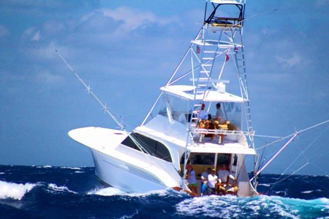 Sometime the ride out can get rough. But fishing for Blue Marlin off Dominican Republic is worth it! Great shots of Whoo Dat Sportfishing