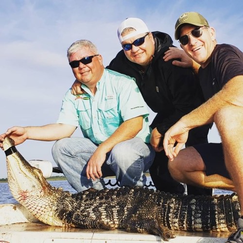 Happy Clients ......Happy Captain. #Blessedtohunt #floridagatorhunting #florida #gator #rainshadow #getbitoutdoors #hunting #penn