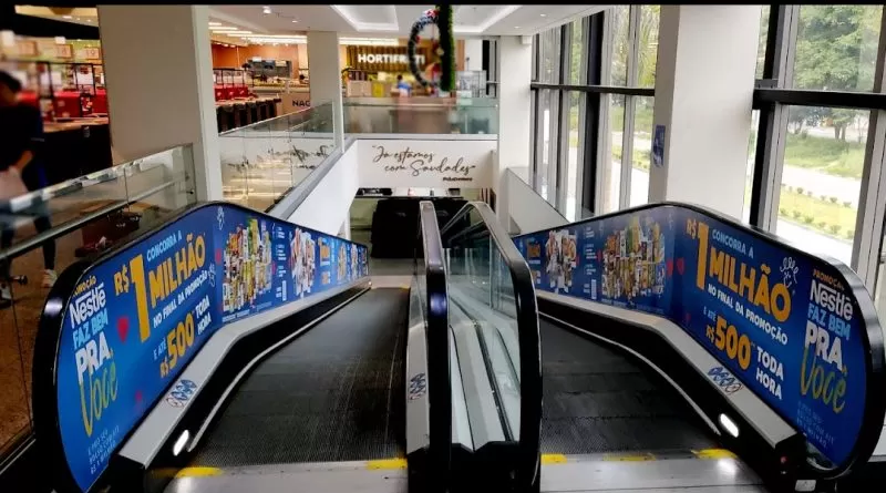 Escada Rolante Adesivada Nagumo Continental