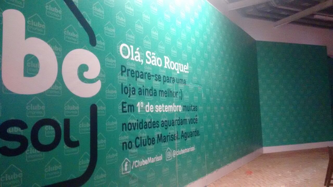 Tapume adesivado Catarina Fashion Outlet – Clube Marisol São Roque