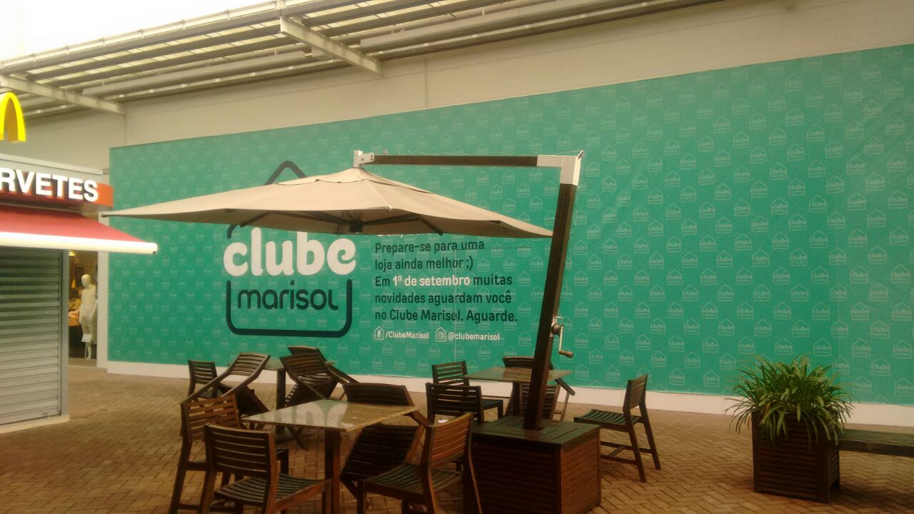 Tapume adesivado Catarina Fashion Outlet – Clube Marisol São Roque