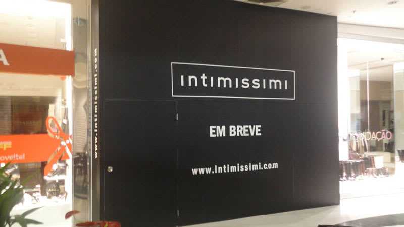 Tapume Adesivado Curitiba Intimissimi