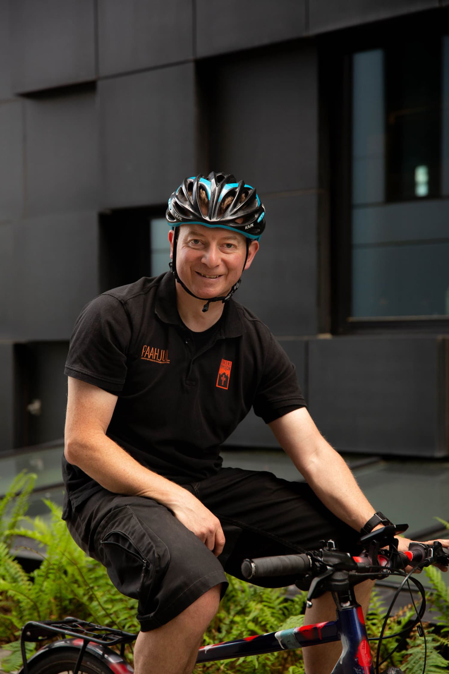 UNIK ORDNING: Ian Luck er fra England. Han har bodd og jobbet i flere land og synes feriepenger er en positiv og særegen ordning i Norge.