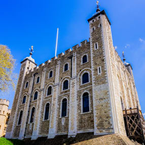 Entrance to Tower of London & 3 Course Meal at The Shakedown for 2