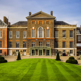 Entrance to Kensington Palace & Sunday Lunch at The Stablehand for Two
