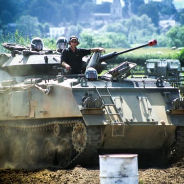 Tank Driving Thrill