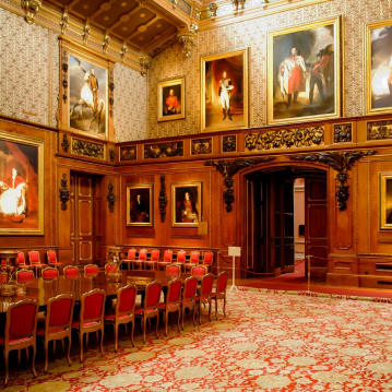 Entrance Windsor Castle & Sparkling Cream Tea at Clarence Brasserie for Two