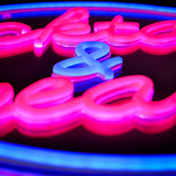 Cocktails & Dreams Neon Wall Light