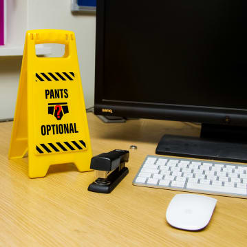 Desk Warning Sign - Virtual Meeting in Progress