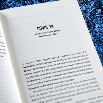 Conspiracy Book - The Greatest Cover-ups & Unsolved Mysteries