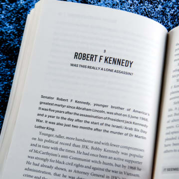 Conspiracy Book - The Greatest Cover-ups & Unsolved Mysteries