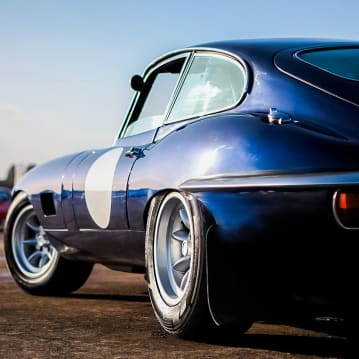 Jaguar E Type Vs DB5 Thrill