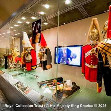 Visit to the Royal Mews & Household Cavalry Museum with Sparkling Tea for 2