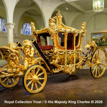 Visit to the Royal Mews & Household Cavalry Museum with Sparkling Tea for 2