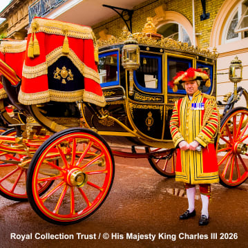 Visit to the Royal Mews & Household Cavalry Museum with Sparkling Tea for 2