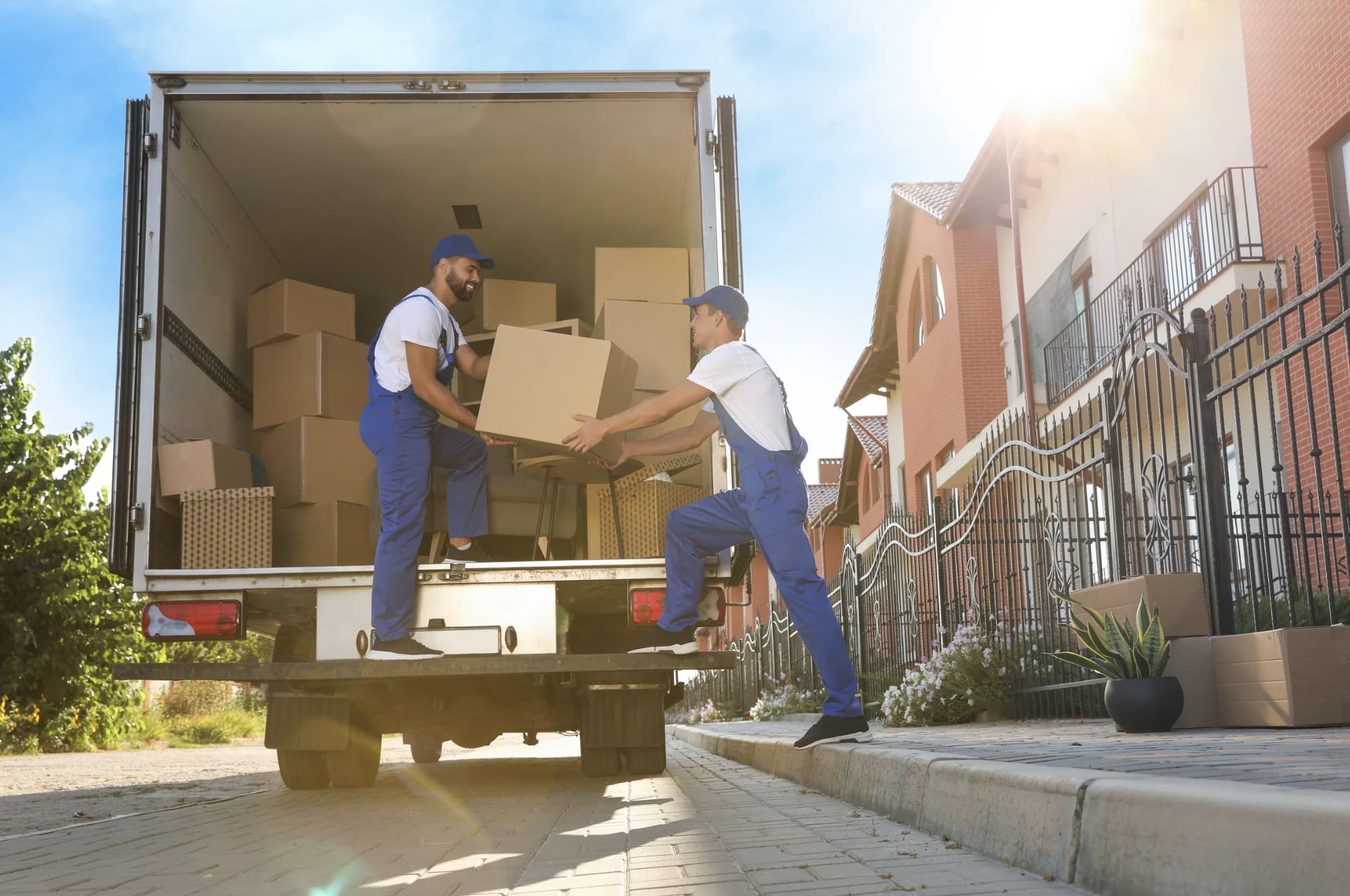 How To Find the Man and Van Near You 2026
