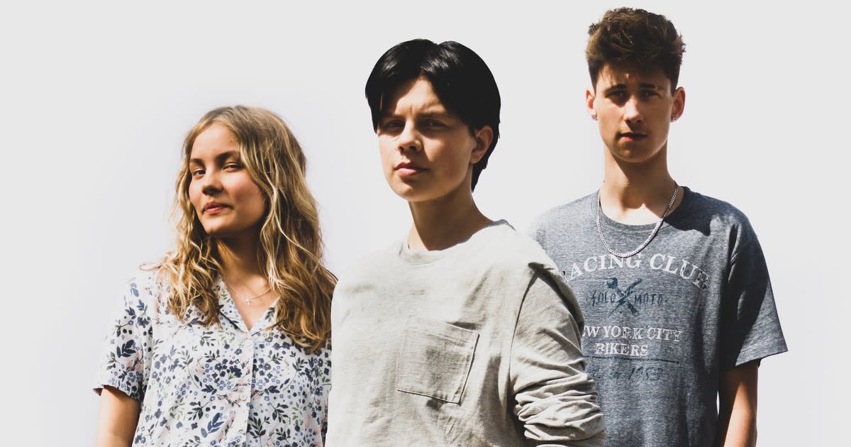 Elisa Viihde esittelee uutta Häräntappoase-sarjaa ...