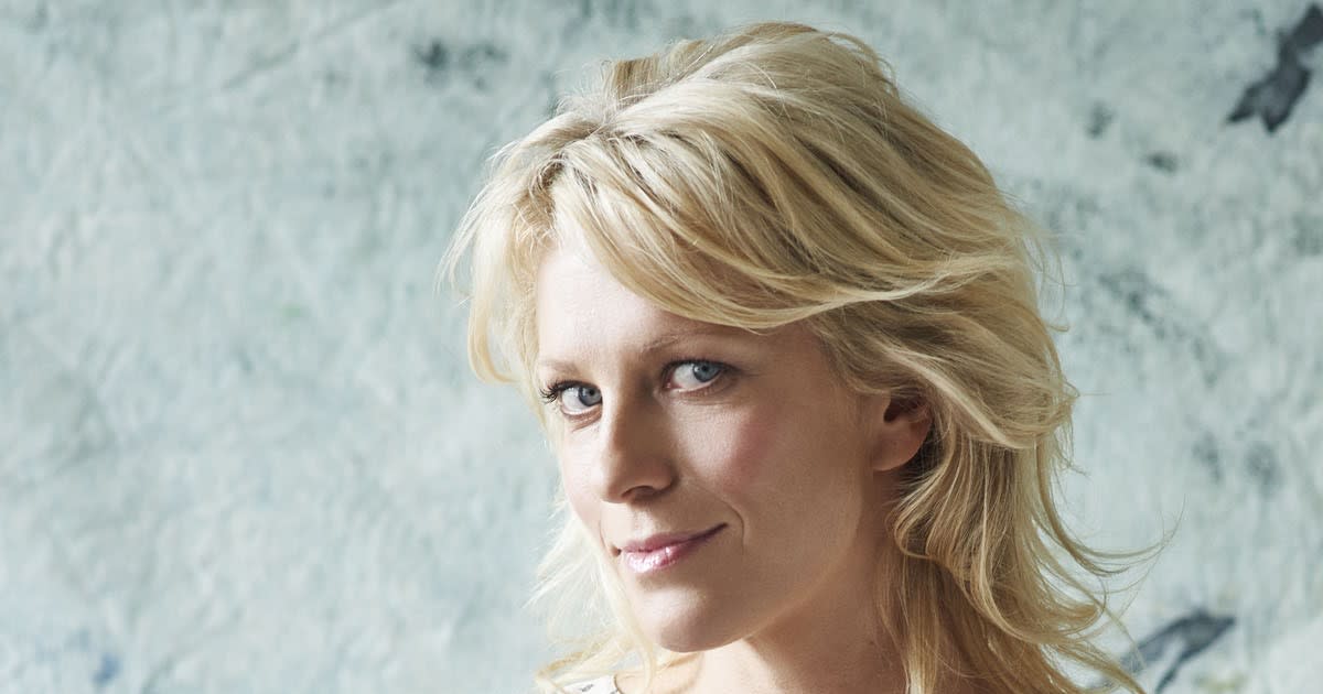 laura voutilainen julkaisi uutta laura hoitaa laura voutilainen julkaisi uutta laura hoitaa