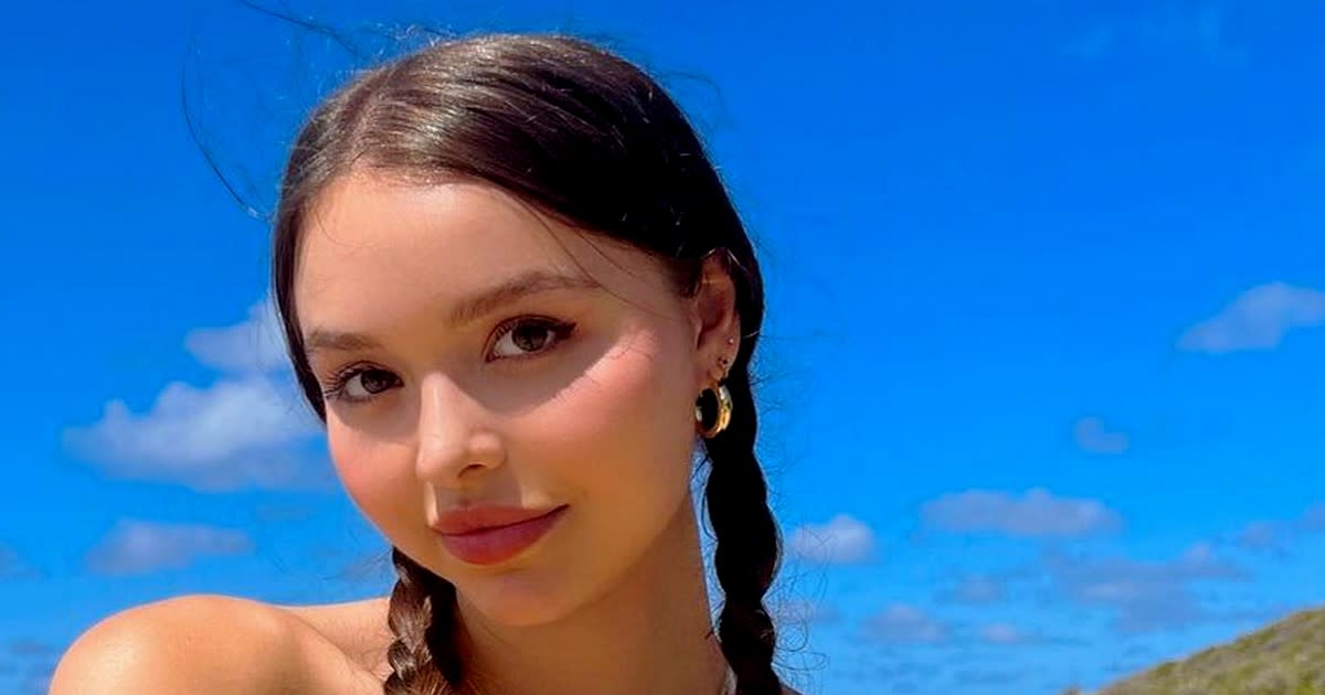 Instagram Povipommi Sophie Mudd On Jäätävän Kaunis Ja Pienet Ovat Bikinit