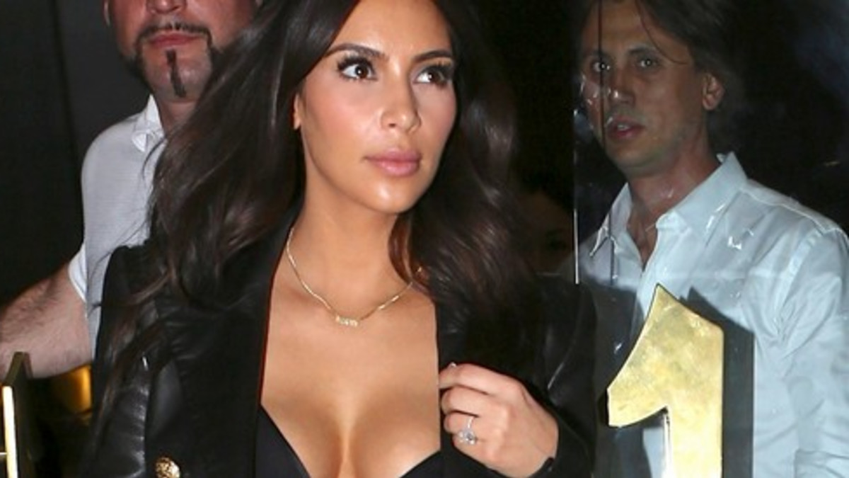 Kim Kardashianin rintavako käänsi katseet